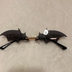 bat sunglasses!💗